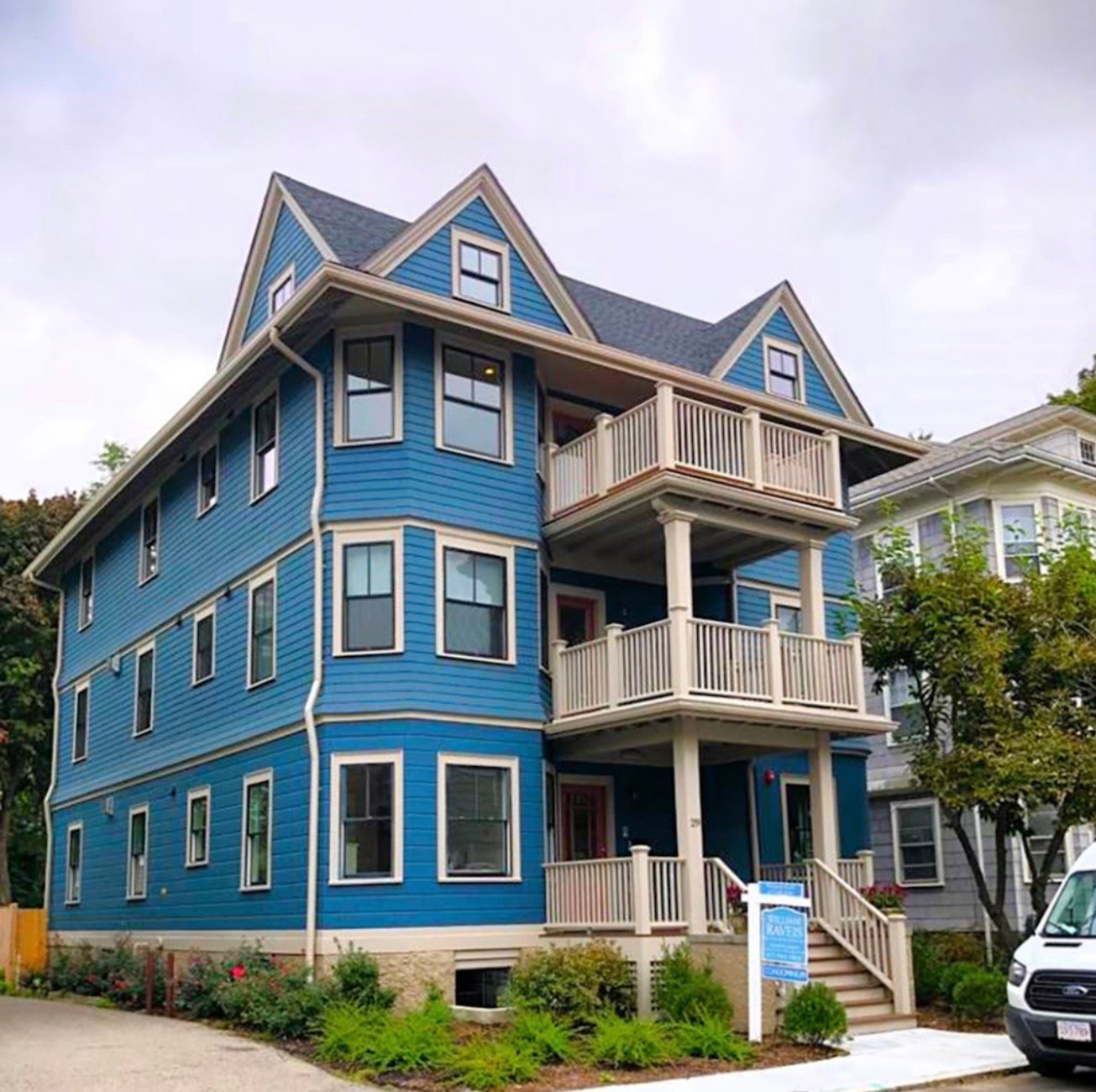 Vinyl and fiber cement siding installation in Shrewsbury, MA